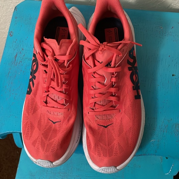 Hoka women’s One One coral - Picture 2 of 3